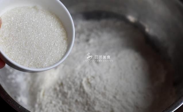1碗麵粉1塊南瓜，2分鐘學會做發糕，手不碰面就做好，0添加0失敗