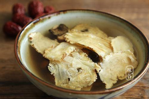 冬天女人保養要喝這湯，調經補血，氣色面如桃花，女人都該知道