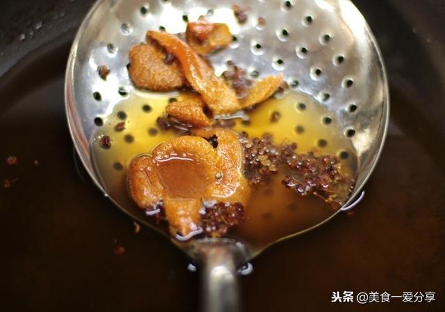 油炸後剩油怎麼處理？一招讓「腥油」變「香油」