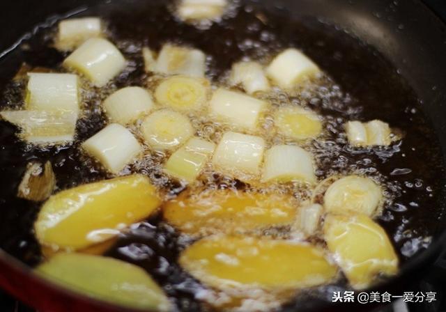 油炸後剩油怎麼處理？一招讓「腥油」變「香油」