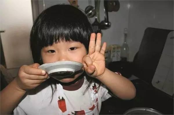 真人真事：日本一狠心年輕媽媽癌症走了，卻給5歲女兒留下這樣的遺產