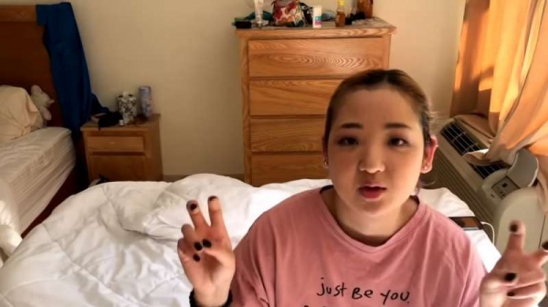 體內擁有「六種人格」的少女，錄影到一半突然轉換表情!下一秒整個人都變了，讓人看了驚呼不已!