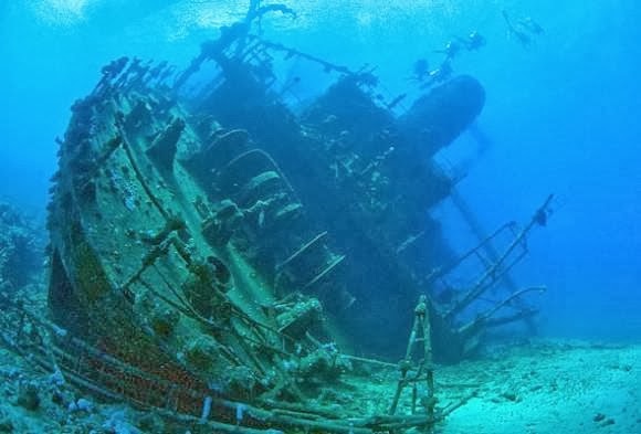 世界上13宗「離奇失蹤事件」！紐約飛機失蹤35年後突然降落，機上乘客還是當年那麼年輕… 