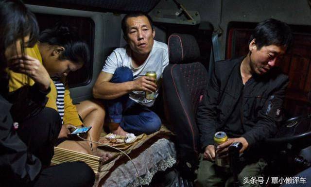 為什麼貨車司機一般都會帶著老婆一起跑貨？一位老司機偷偷告訴你「實情」