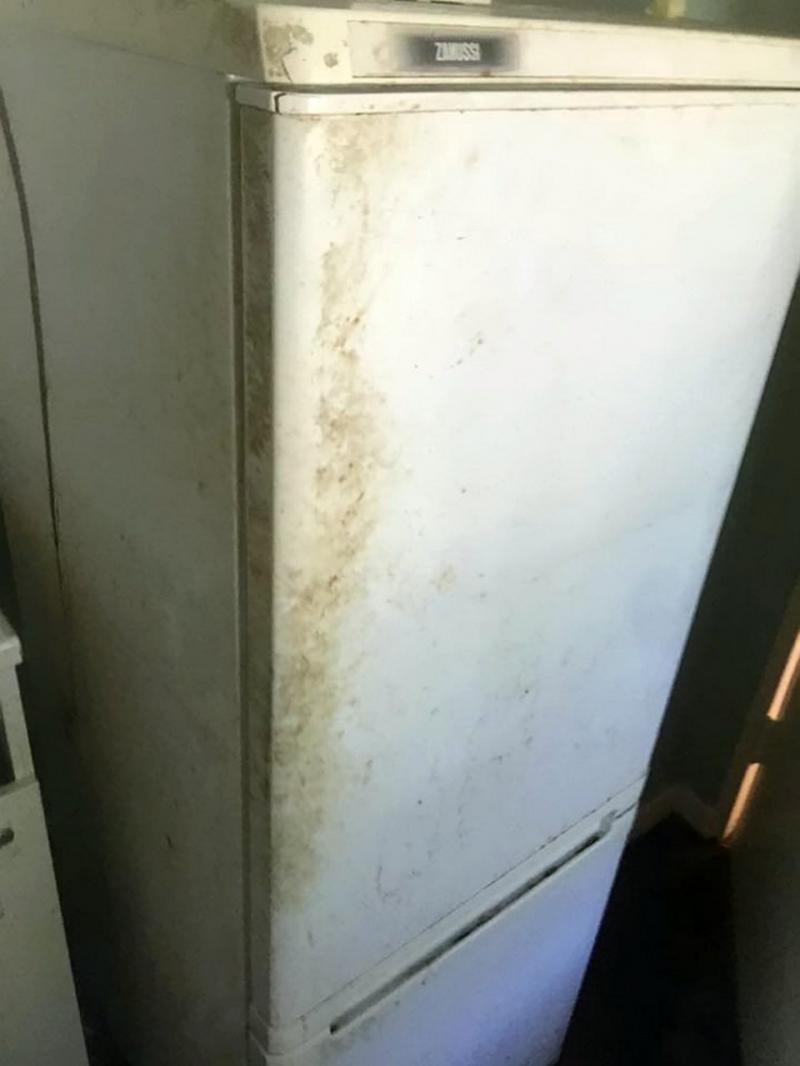 鄰居老奶奶「每次都匆忙關門」不讓人看見，她「勇敢破門而入」才發現房子內的驚人事實