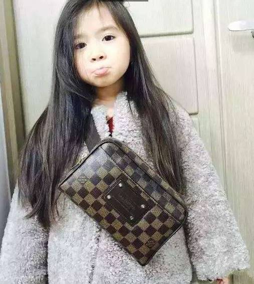 5歲小女孩太萌「收服阿拉伯土豪」全家被接過去住　「現在長相曝光」網直呼：最年輕的富婆