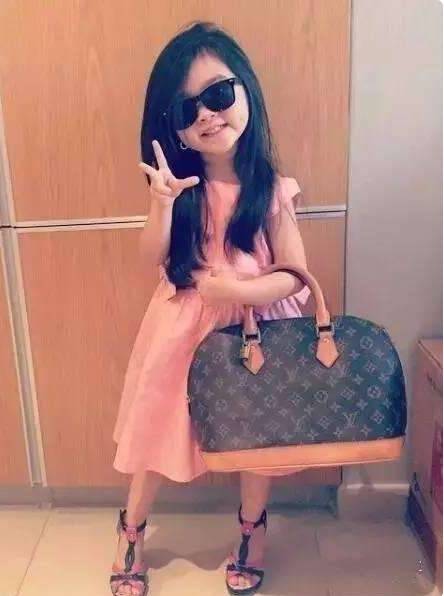 5歲小女孩太萌「收服阿拉伯土豪」全家被接過去住　「現在長相曝光」網直呼：最年輕的富婆