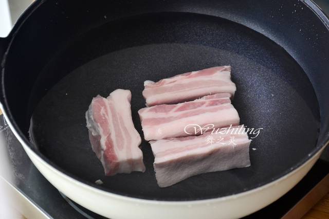 五花肉最好吃的做法，蒸一蒸，湯汁都要舔光了，過年宴客必備菜