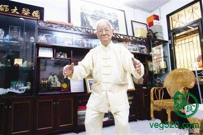 老教授親自教：學會這8個動作，身上「老毛病」都不藥而癒了！ 