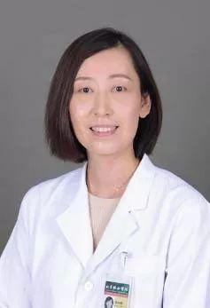 抬頭挺胸竟然不是最正確的姿勢？！協和醫生教您「坐姿五步曲」！