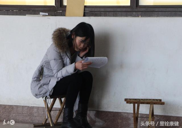 原來！「肩周炎」是這樣引起的....多注意這些就能「緩解症狀」！