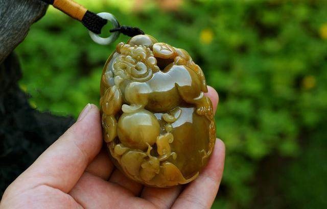 誰都知道貔貅能招財運！但是下面2種人千萬不能戴！ 
