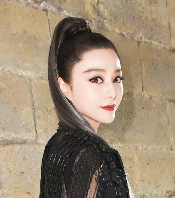 沒長著一張「濃妝臉」就別學baby熱巴，就像這些女明星~~