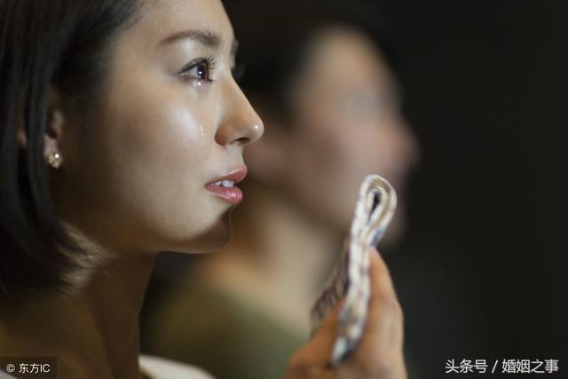 媽，你就不要哭了，我已經婚禮都不舉行，老婆我都不要了