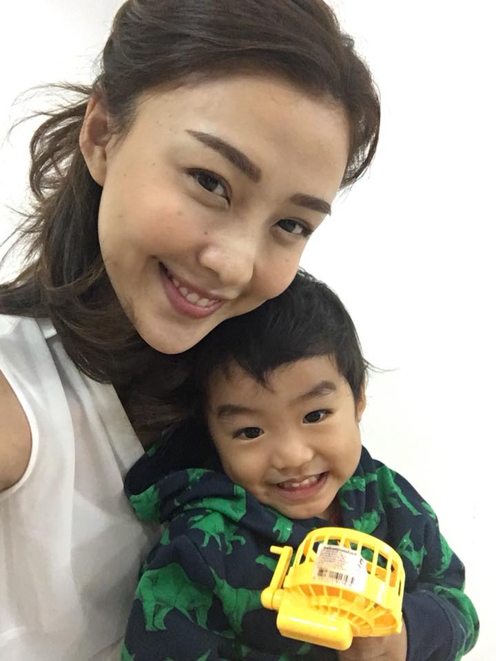 5歲兒子不想上學「辣媽爽快請假帶他出門玩」玩不到半天「兒子就哭求回去上學」神教育被讚翻