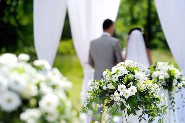 結婚岳母不要彩禮，還陪嫁一套房，兒子出生後我後悔不迭