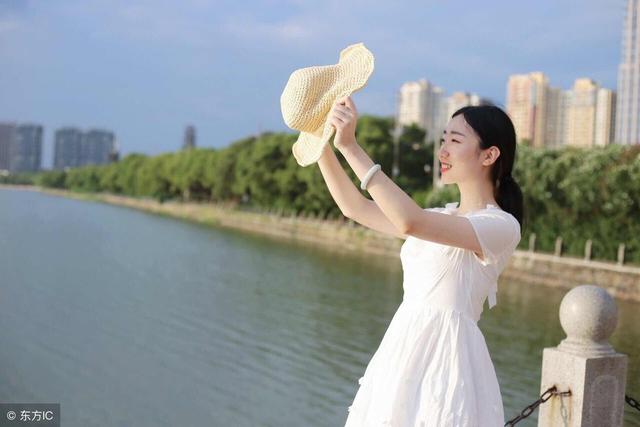 「媽，你怎麼連件衣服都洗不幹凈」「兒媳，媽可從沒嫌棄過你」