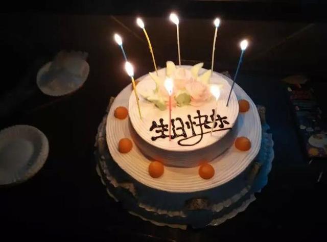 離婚一年，前妻生日我發去十個字，她回我兩個字