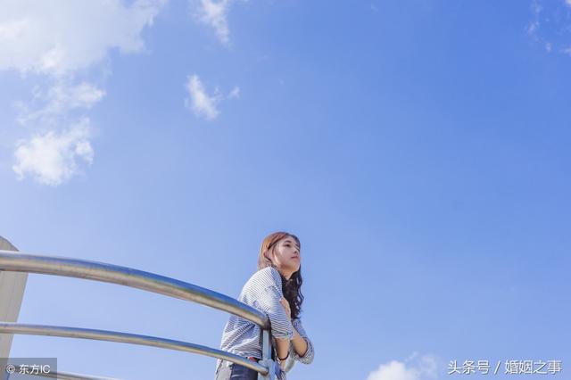 和前夫相約去辦離婚，出門看了前夫拿給我的7字簡訊，我泣不成聲