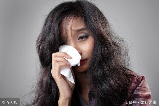 和前夫相約去辦離婚，出門看了前夫拿給我的7字簡訊，我泣不成聲