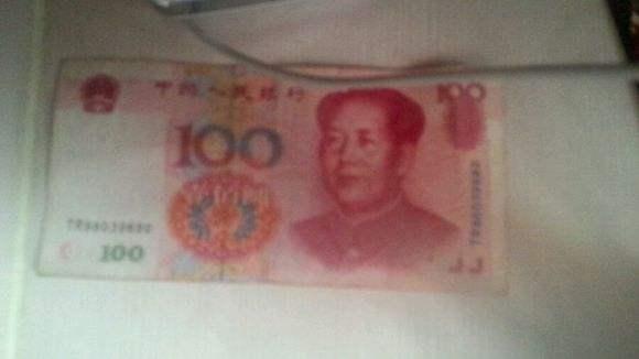 小姑子來照顧我坐月子，她走後我見房間亂糟糟的，最後卻紅了眼眶