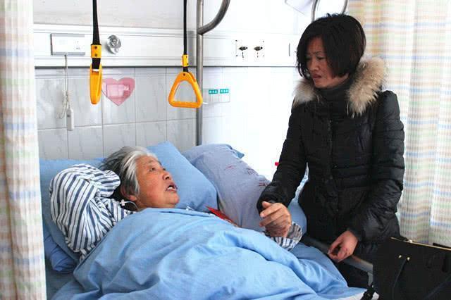 媽，當初您把家產都給了弟弟，現在生病又平攤？對不起，沒錢