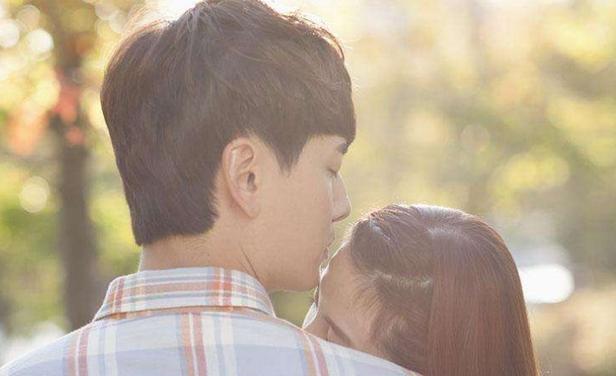 丈夫不在家婆婆給我吃剩菜，餐桌上婆婆說出的一番話，讓我很生氣