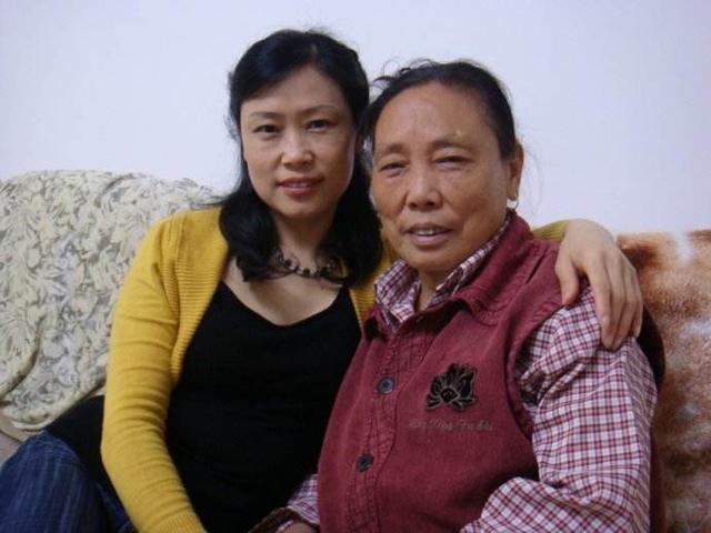 我60歲生日，女兒送我一個手鐲，她打電話沒掛斷，我心裡發寒