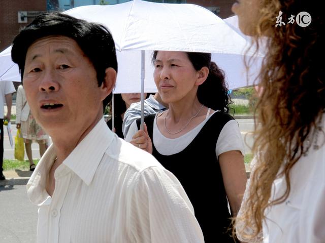 弟弟和弟媳離婚，弟弟見我恨之入骨，說是我導致他們的婚姻破裂，我很委屈，難道我不能回娘家嗎？