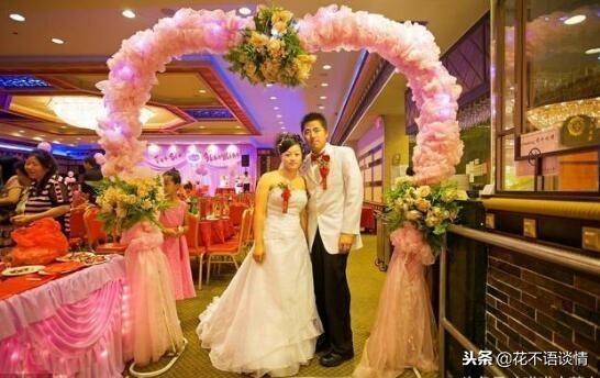 兒媳坐月子，婆婆來伺候，兒子在門口聽到對話，他把母親送回家