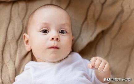 生下女兒，婆婆不伺候月子，母親上門說一話，婆婆愣住了