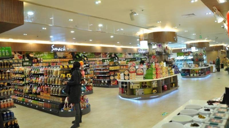 媽媽不給買「就把商品摔爛」，男童超市大哭抗議，霸氣媽媽「用10分鐘教育震憾台灣」網友力贊：小孩就該這樣教