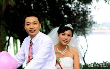 婆婆來伺候月子，女子把她趕走，打開衣櫃後，她淚如雨下