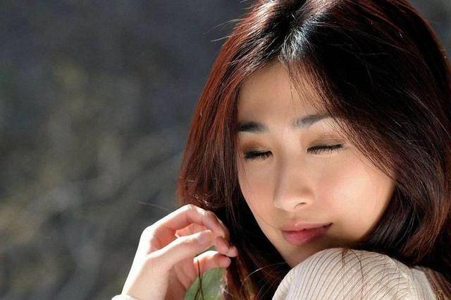 一個雞腿引發家庭大戰，一怒之下買了100個雞腿，婆婆氣得跺腳
