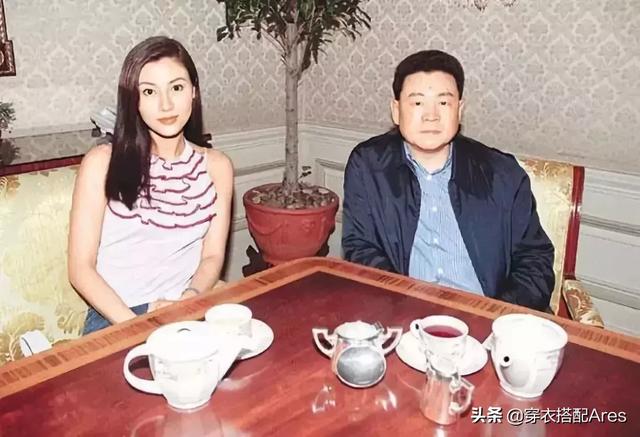 錯過420億遺產，48歲李嘉欣「豪門夢碎：嫁有錢人，不如當有錢人!