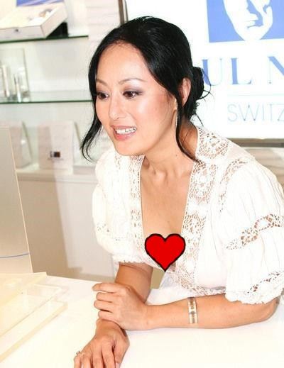 看完阿B鍾鎮濤前妻生女兒和現任生的，網友：還是章小蕙基因好，現任的真的沒得比！