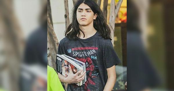 麥可傑克森16歲兒子罕露面！談起老爸他忍不住「掉淚」：世人虧欠他太多太多