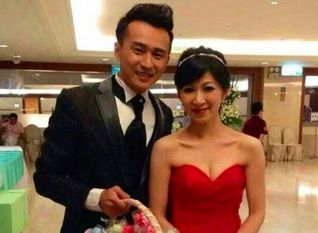 姐弟戀年齡相差2歲，相戀多年終結婚卻難以懷孕，中年終獲龍鳳胎! 