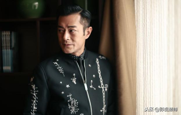 藍潔瑛走了，他再次被翻出，原來他也是藍潔瑛的貴人！
