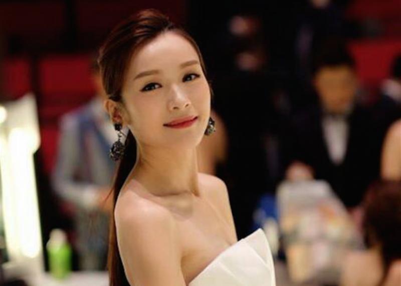 香港娛樂圈2018十大美臉孔❤李佳芯美到逆天都最後一名, 第二名居然是大馬人！