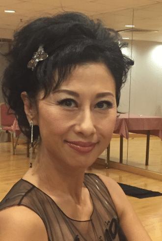 57歲葉倩文和林子祥生活近照：中年發福幸福胖，四代同堂其樂融融！
