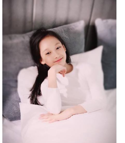 周星馳眼光有多厲害？四個童星都長成大美女，有一位美過張柏芝！