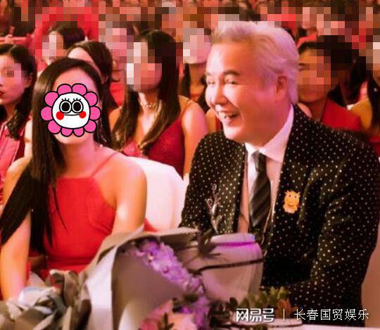 張庭老公與女子的親密合影照流出，稱「對大哥的愛是發自內心的。」