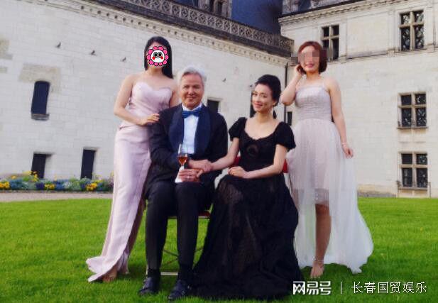 張庭老公與女子的親密合影照流出，稱「對大哥的愛是發自內心的。」