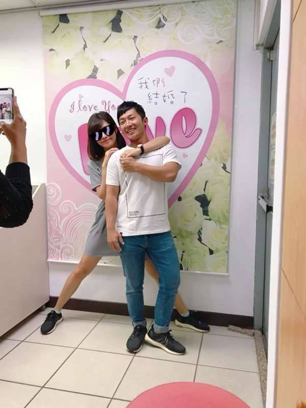恭喜！51歲康康再當爸，「前世情人」報到，愛女Q樣簡直萌翻！
