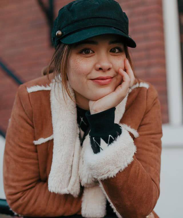 鍾麗緹混血大女兒21歲生日曬自拍，形象和氣質與媽媽越來越像