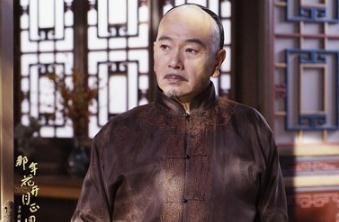  62歲張晨光全家照曝光，妻子年過半百卻似少女，兩兒子卻這般模樣！