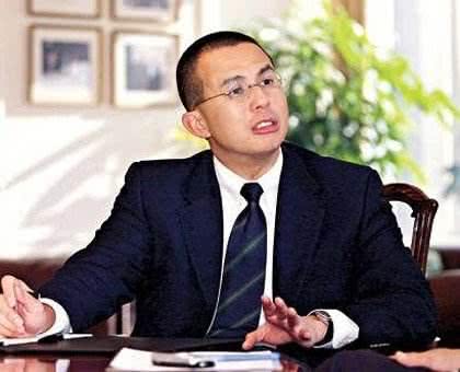 李澤楷離開父親的庇佑，本身實力創業，生命中最大的貴人是嫂嫂，幫忙他成功大賺千億