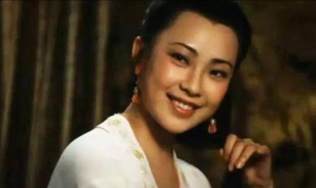生兩個女兒仍不敵「真愛」，被李連杰拋棄後，她活得更幸福