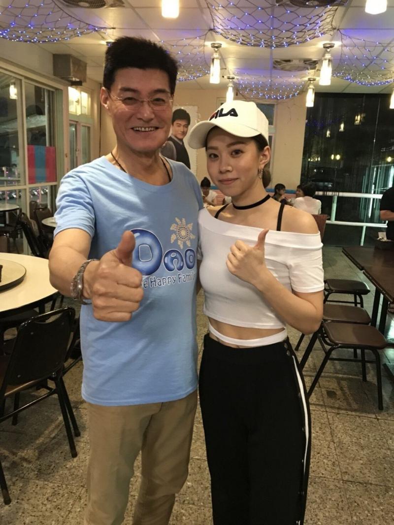 8點檔大反派王中皇私下超暖！「22歲正妹女兒」曝光超吸睛 力拚出道出演《大時代》！ 